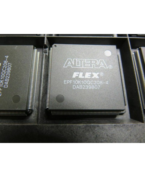 1X Altera FPGA EPF10K10QC208-4N, Flex 10K family 10K doors